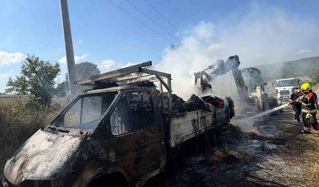 Balya'da saman yüklü araç alev aldı