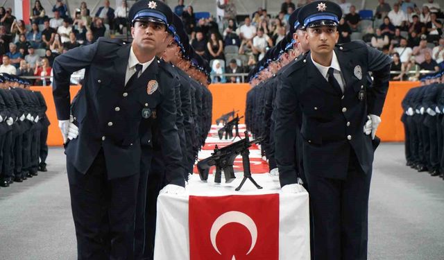 Bayburt'ta 342 polis adayı mezuniyet sevinci yaşadı