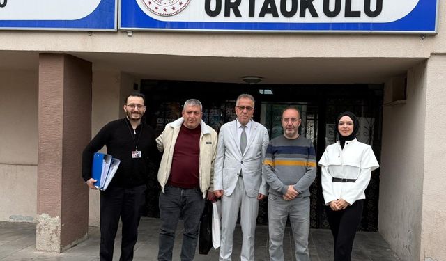 Bayburt'taki okullarda skolyoz taraması yapılıyor