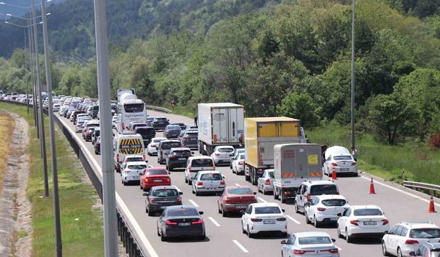 Bolu Dağı Tüneli'nden bayramda 1 milyon araç geçti