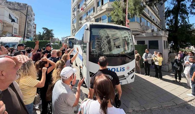 Buca Belediyesine yolsuzluk operasyonunda şüpheliler hastaneye sevk edildi