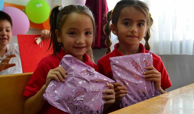 Çorum'da 83 bin 402 öğrenci karne heyecanı yaşadı.