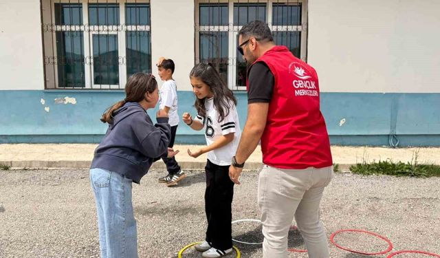 Demirözü'nde öğrencilere spor ve oyun etkinliği