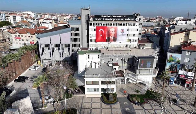 Denizli Büyükşehir sınav yolculuğunda öğrencileri yalnız bırakmıyor