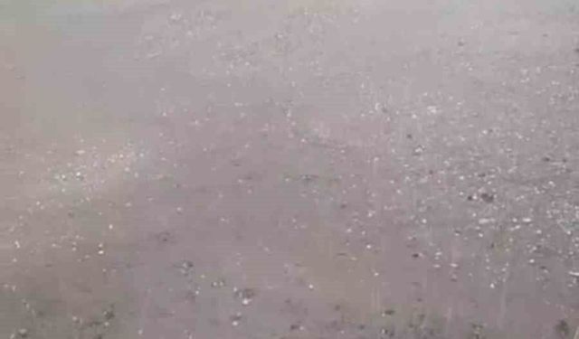 Edirne'de Kapıkule bögesinde dolu yağışı etkili oldu