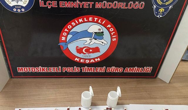 Ehliyetsiz plakasız motosiklet kullanırken üzerinde uyuşturucu çıktı