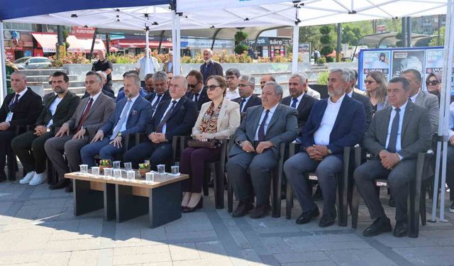 Elazığ'da 'Hayat Boyu Öğrenme Şenliği' yoğun katılımla başladı