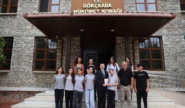 Gökçeada'da Minik Kalemlerden Büyük Başarı: 34 Öğrencinin Eserleri Kitaplaştı
