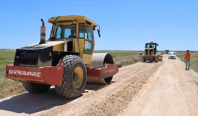 Hilvan kırsalında yollar yenileniyor