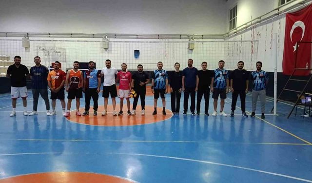 Hocalar'da voleybol turnuvası final heyecanı