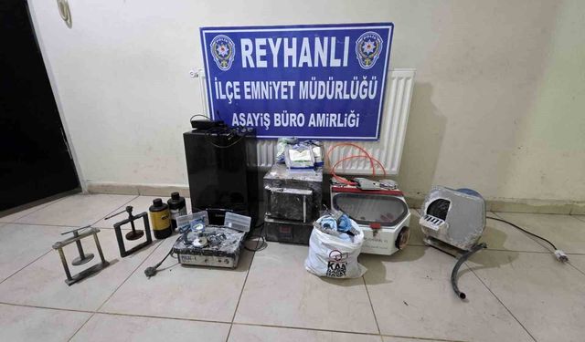 Kaçak atölyede diş protezi ve implant üreten işletmeye baskın