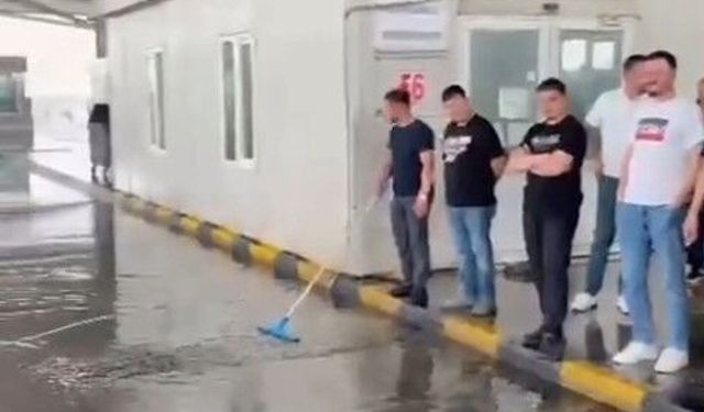 Kapıkule'de yollar göle döndü, tarlalar zarar gördü