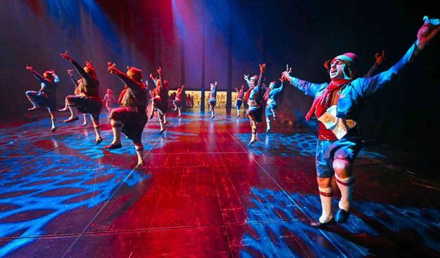 Karagöz Halk Dansları'ndan muhteşem final