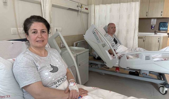 Karı koca aynı hastalıktan aynı gün ameliyat oldu, uzmanlar uyardı: 'Safra kesesi taşını 20'li yaşlarda hasta geliyor'
