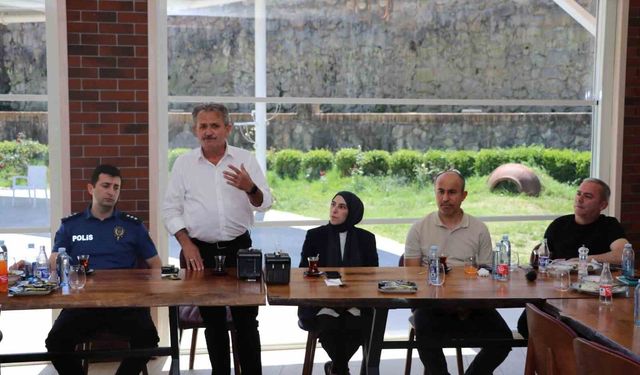 Kaymakamı Şendur'a veda etti