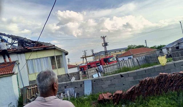 Konya'da ev yangını paniğe neden oldu