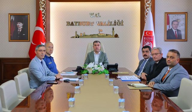 LGS öncesi Bayburt'ta alınan güvenlik tedbirleri toplantıda görüşüldü
