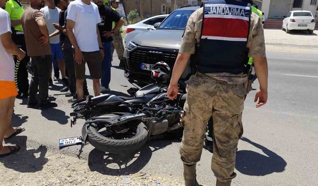 Mardin'de motosiklet ile otomobil çarpıştı: 1 yaralı