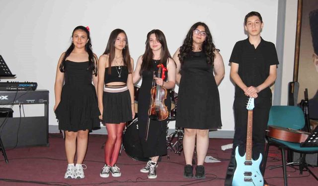 Menteşe Anadolu Lisesi'nde müzik rüzgarı