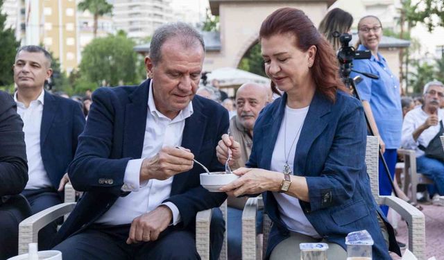Mersin'de geleneksel aşure programı yoğun katılımla düzenlendi