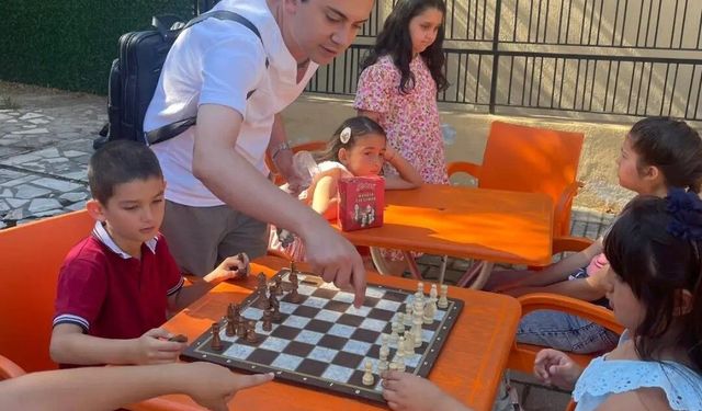 Muğla'da gönüllü gençlerden örnek farkındalık çalışması