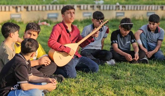 Muş'ta yeni Bir Aşık Veysel doğuyor