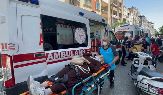 Nazilli'de yaya geçidinde korkutan kaza: 5 yaralı