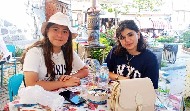 Öğrenciler okudukları romanlardaki mekânları Ankara'da gezip gördü