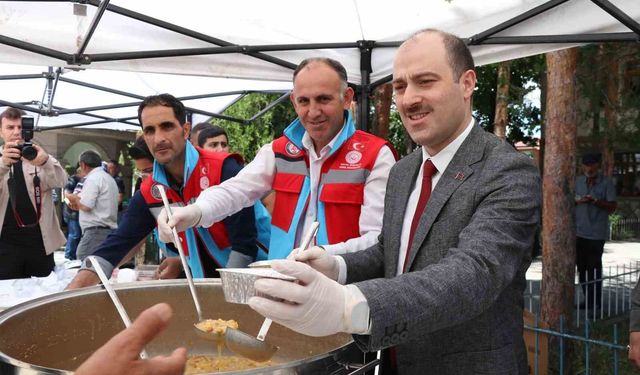 Oltu'da aşure coşkusu