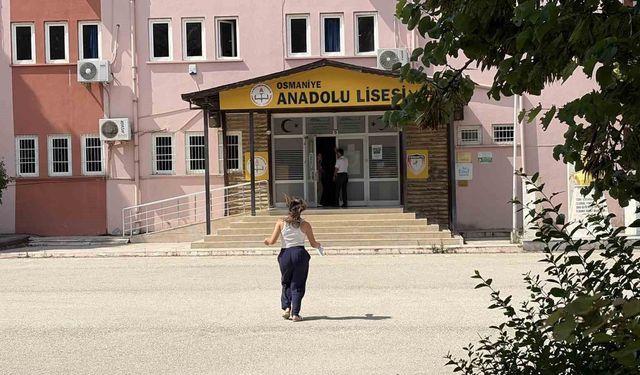 Osmaniye'de simitçi süreyi hatırlattı, son anda gelen aday içeri alınmadı