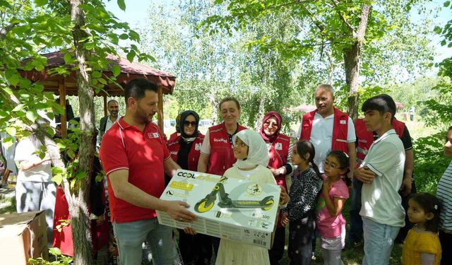 Palandöken Kızılay'dan örnek program