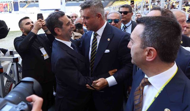 Sadettin Saran'a kongre üyelerinden destek