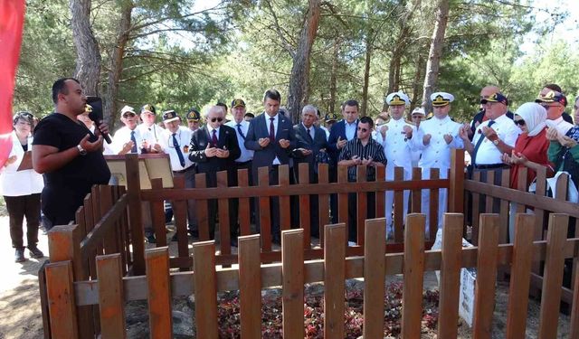 Şehit Tabip Binbaşı Mehmet İsmail Bey, kabri başında dualarla anıldı
