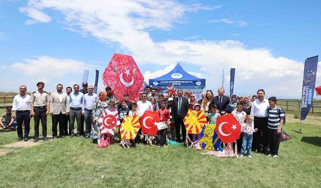 Sultan Sazlığı'nda uçurtma şenliği düzenlendi