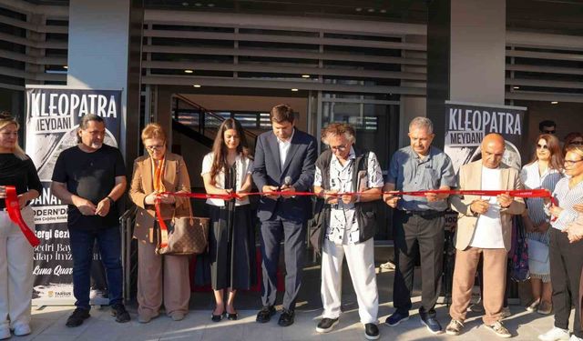Tarsus'ta tarih ve sanatın buluşma noktası Kleopatra Meydanı açıldı