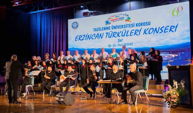 Tazelenme Üniversitesi Korosundan 'Erzincan Türküleri' konseri
