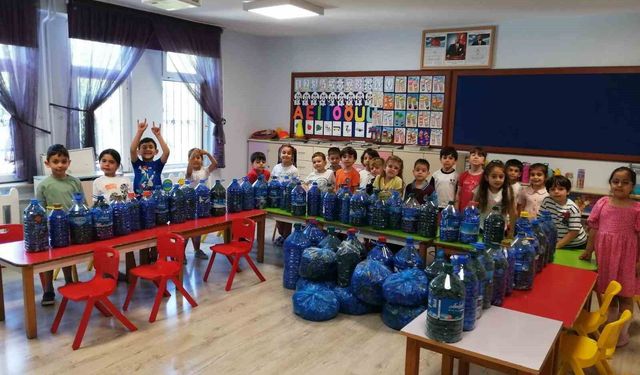 Trabzon'da 'Kapaklar Çoğalsın Engeller Azalsın Projesi'ne miniklerden destek