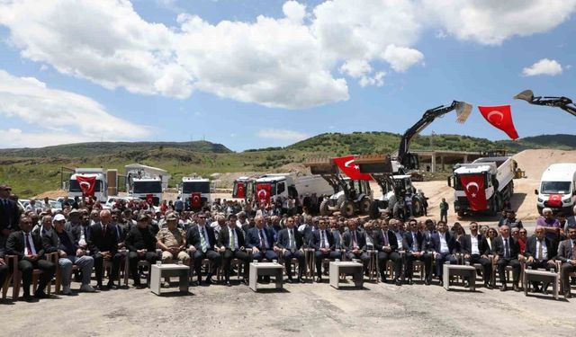 Tunceli'de 120 kilometrelik sıcak asfalt hedefi için ilk adım atıldı