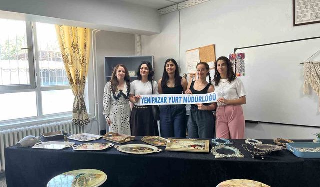 Üniversite öğrencilerinin el emekleri görücüye çıktı
