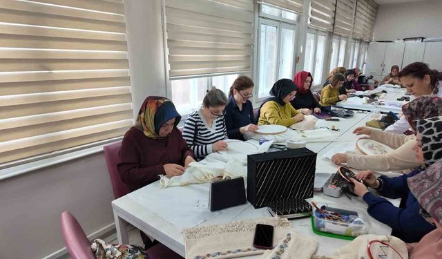 Unutulmaya yüz tutmuş el sanatları KAYMEK'te yeniden hayat buluyor