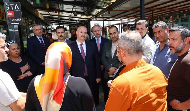 Vali Küçük, Balıkesir Çarşısı'nda esnaf ve vatandaşlarla buluştu