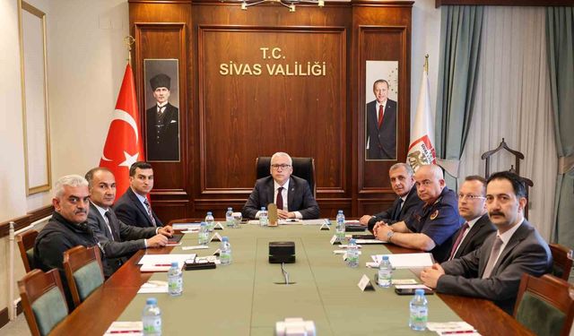 Vali Şimşek: 'Vatandaşlarımızın huzuru ve güvenliği için ahada olmaya devam edeceğiz'