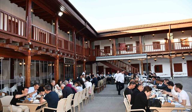 Vezirköprü'de tayini çıkan hakim ve savcılara veda programı