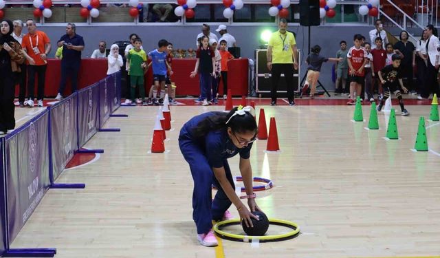 Yalova Çocuk Oyunları Şenliği renkli görüntülere sahne oldu
