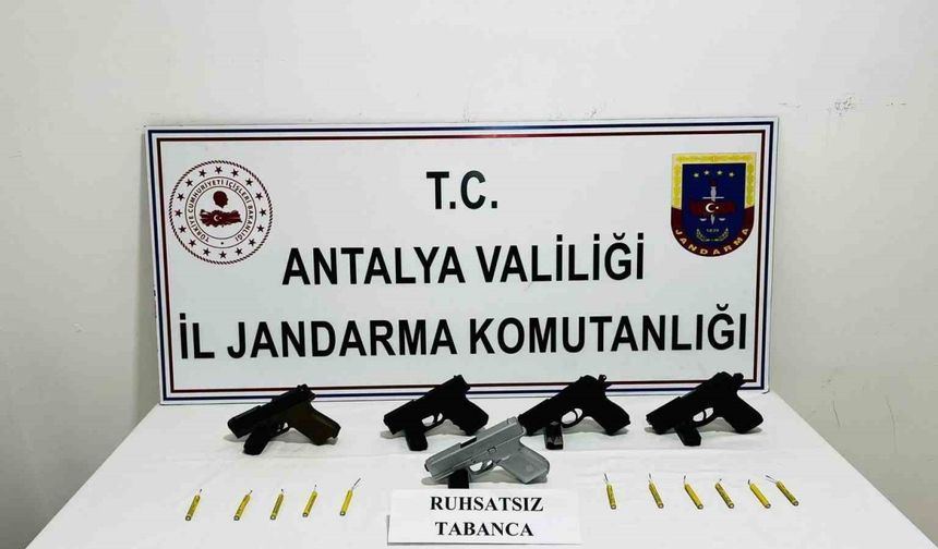 Antalya’da silah ve mühimmat kaçakçısı jandarmaya takıldı