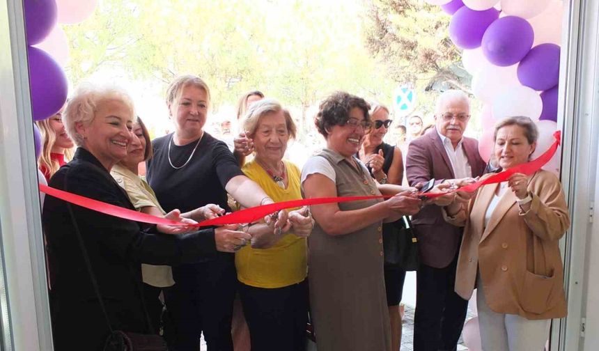 Kadın kooperatifi 'Emek evi' açıldı