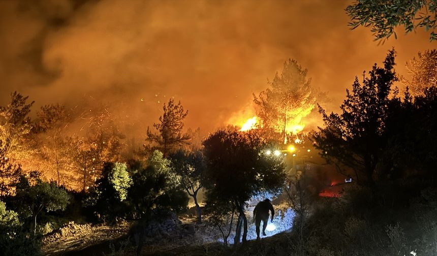 Muğla’daki orman yangını devam ediyor