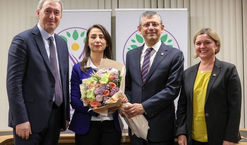 CHP Lideri Özel, DEM Parti Eş Genel Başkanları ile Bir Araya Geldi