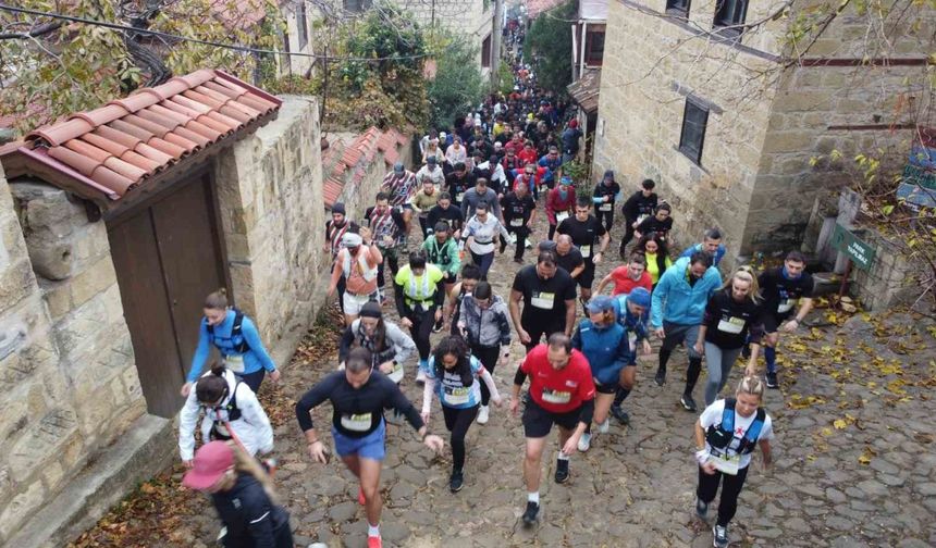 17 ülkeden bin 700 sporcu maraton koşusunda