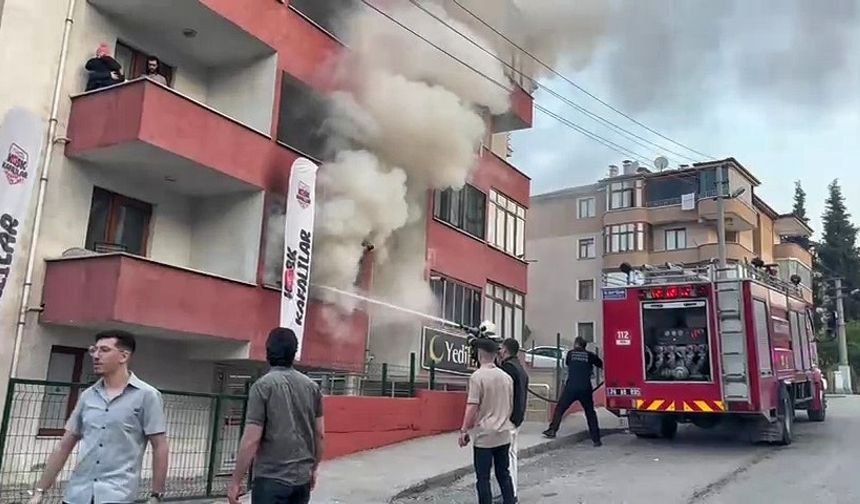 Öğrencilerin kaldığı evde yangın çıktı